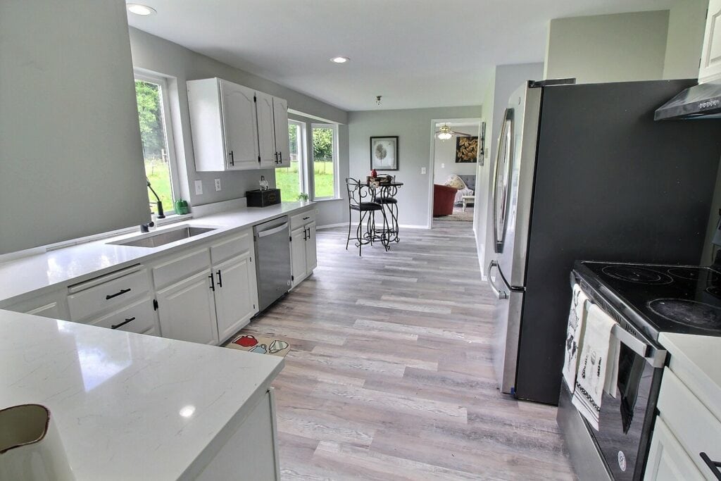 Chehalis project, kitchen cabinets and countertop, Sky Pro Services